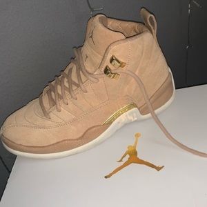 Meet your Posher, Jade